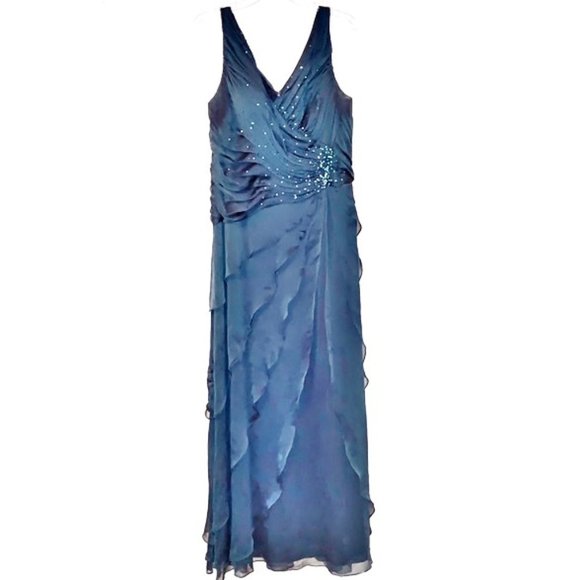 Ignite Evenings by Carol Lin Dresses & Skirts - IGNITE EVENINGS by CAROL LIN Formal Ruffle Dress